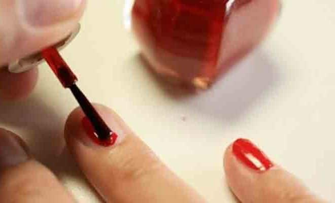 كيفية العناية بأظافرك في المنزل والحصول على أظافر صحية؟